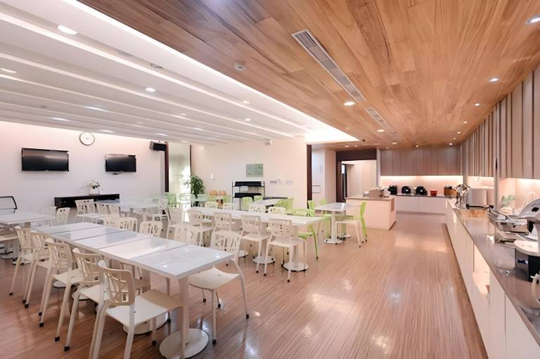 Kiwi Express Hotel-Kaohsiung Station — photo 4