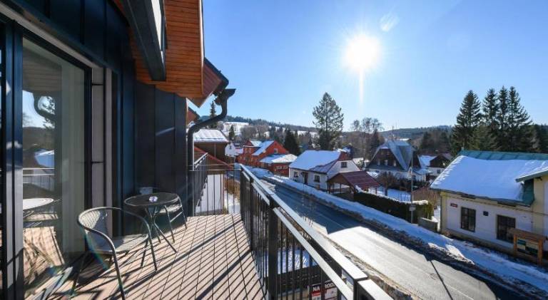 Rental apartment with patio — photo 4
