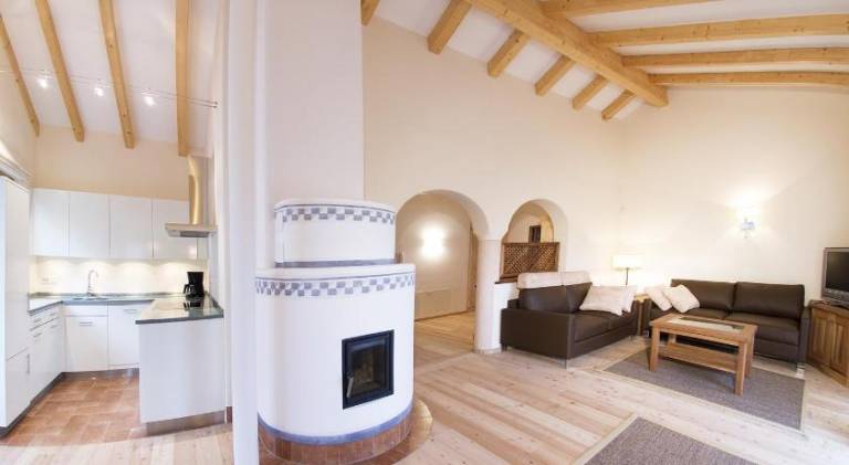 Holiday apartment with yard — photo 2