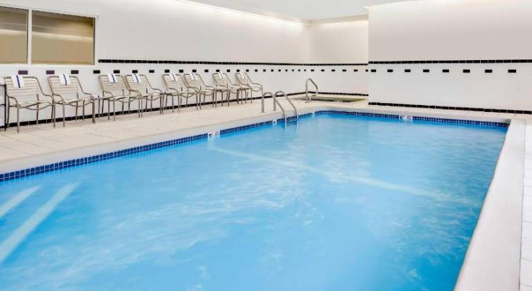 Fairfield Inn Manhattan — photo 4
