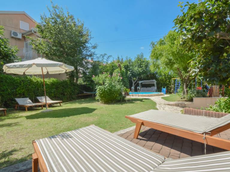House with patio, barbeque & private pool — photo 3