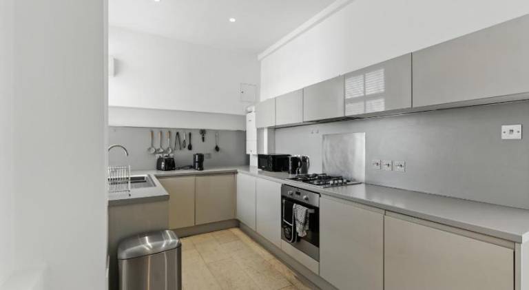 Rental apartment with 2 rooms for 6 persons — photo 4