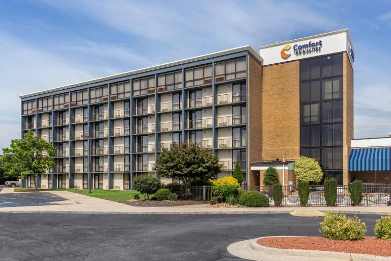 Comfort Inn & Suites near Danville Mall in Danville, VA