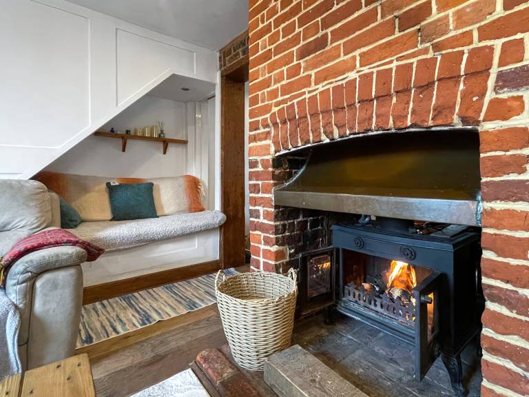 Child-friendly beautiful cottage with yard & BBQ | River view | Pets allowed — photo 3