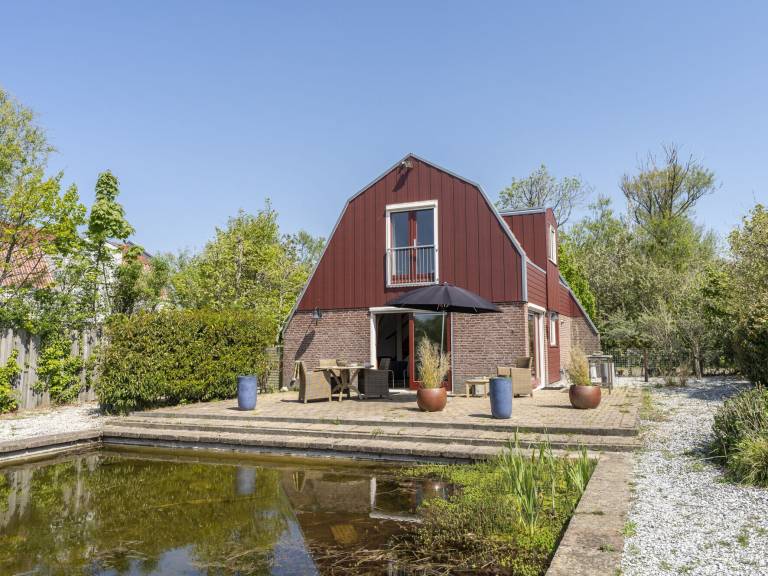 Ferienhaus mit Garten und Terrasse