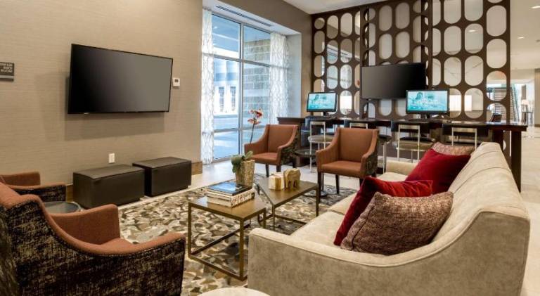 DoubleTree by Hilton Evansville — photo 2
