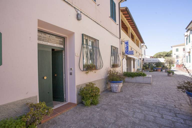 Child-friendly rental apartment with terrace | Next to the beach | Pets are welcome — photo 2