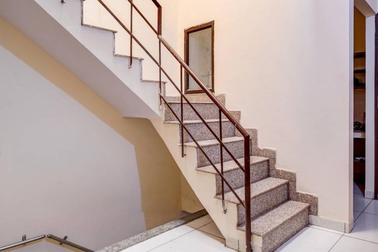 OYO 838148 HRP7 Guest House