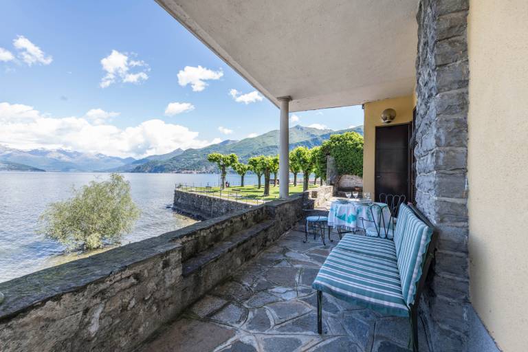 Holiday apartment with yard & terrace | Lake view — photo 3
