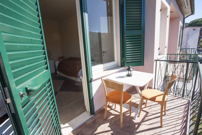 Child-friendly rental apartment with terrace | Next to the beach | Pets are welcome — photo 4