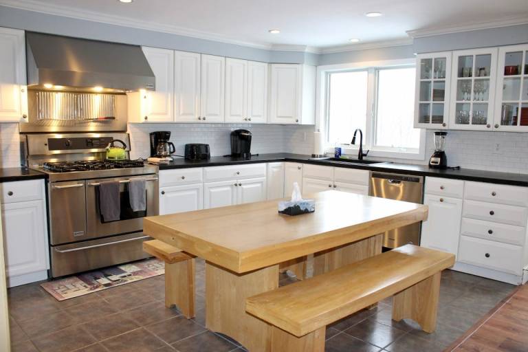 Children-friendly charming condo with sauna, barbecue & jacuzzi | Mountain view | Pets allowed in Killington, VT