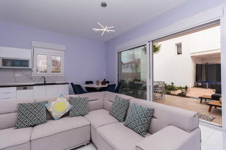 Vacation home with garden, patio & pool | Sea view — photo 3