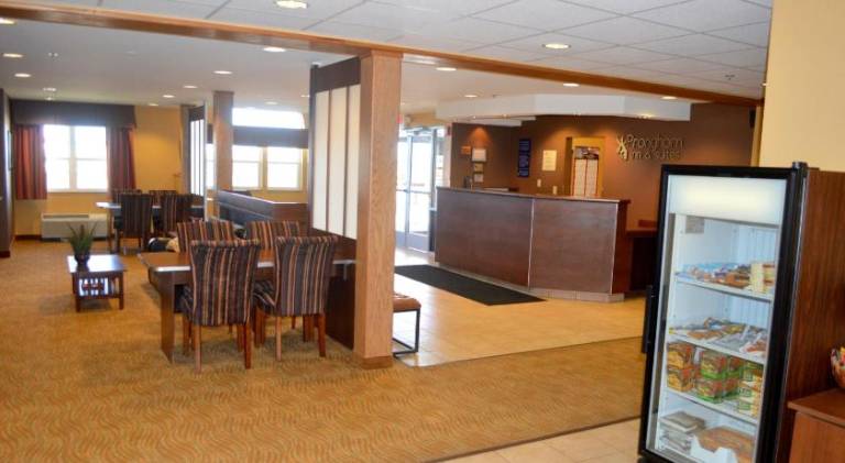 Microtel Inn & Suites by Wyndham Rawlins — photo 2