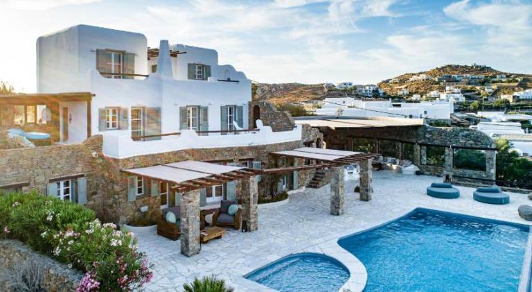 Fully equipped pleasant villa with private pool, yard & grill | Suitable for remote work | Dogs allowed in Mykonos