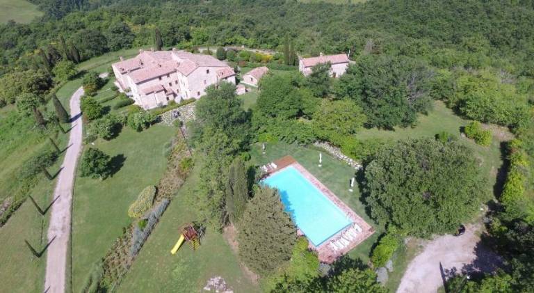 Vacation home with pool in Sarteano