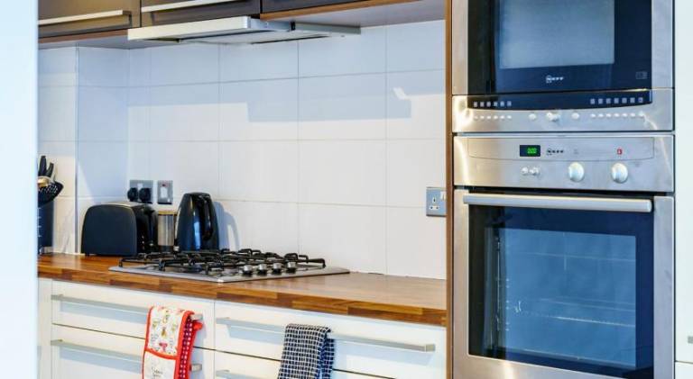 Luxury & Central 2 Bedroom Ormeau Road Apartment — photo 4