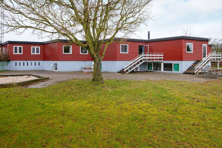 House with patio, sauna & yard in Nordborg