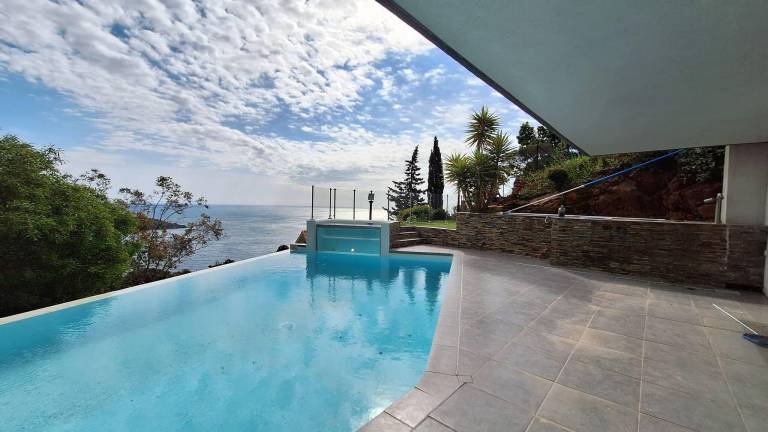 Villa with private pool & terrace — photo 3