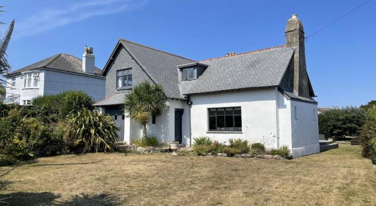 House Saint Ives