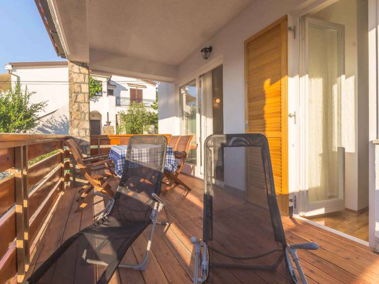Fully equipped beautiful rental apartment with BBQ, garden & pool | Pets are welcome — photo 3