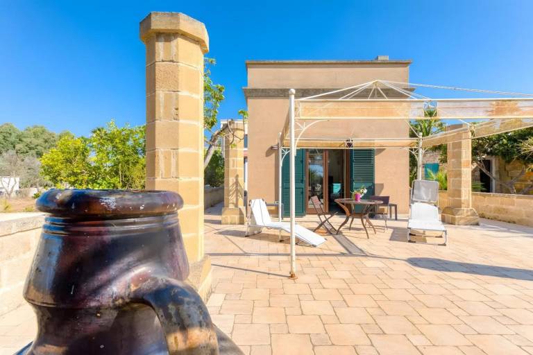 Apartment with terrace, yard & BBQ | Garden view in Patu