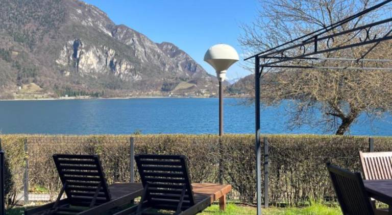 Holiday apartment with 2 rooms for 5 persons in Tenno