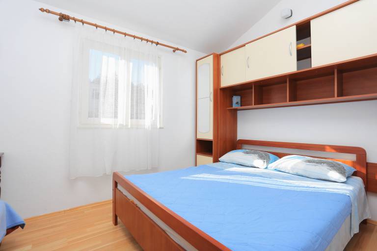 One bedroom apartment with terrace and sea view Slatine, Čiovo (A-2030-b) — photo 5
