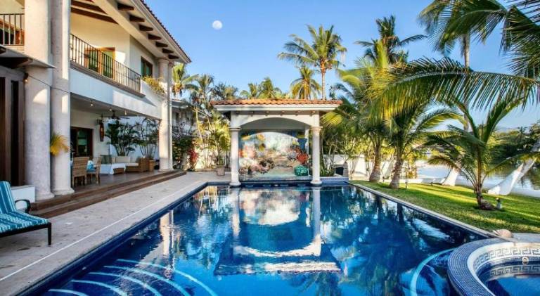 Villa with jacuzzi & pool | Close to the beach | Pets are welcome — photo 3