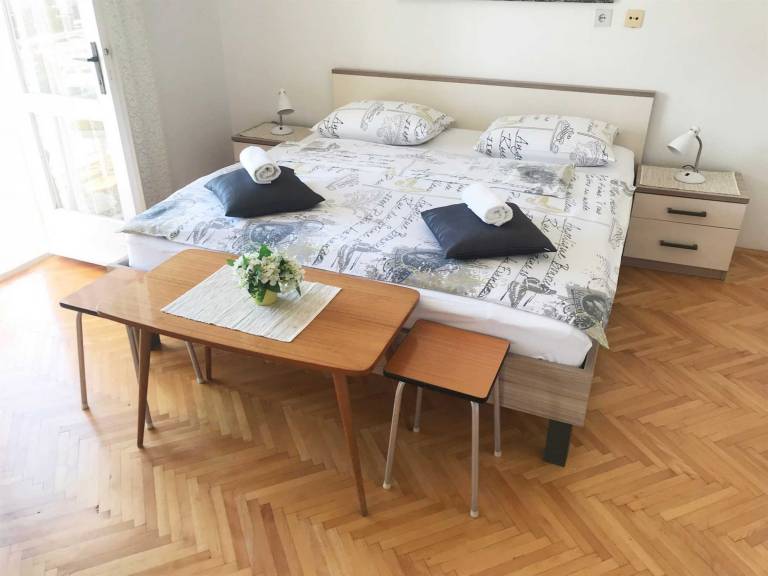 Private room | Next to the beach | Dogs allowed in Vodice