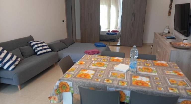 Apartment with 1 room for 6 persons — photo 2