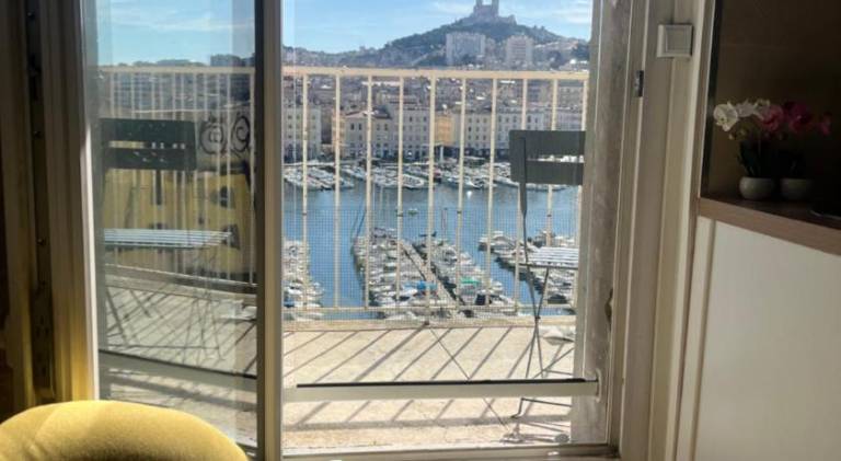 Beautiful apartment with terrace | Near Marseille Cathedral | Pet-friendly — photo 3