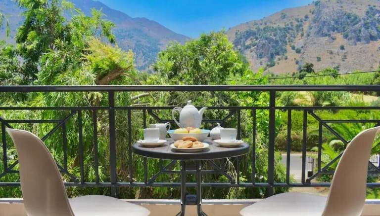 Δωμάτιο με πρωινό Paralia Kourna