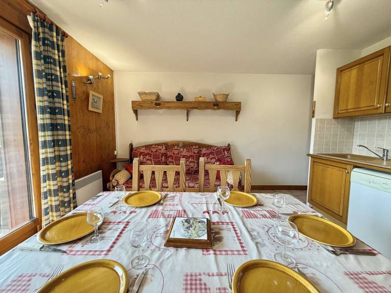 Apartment with 2 rooms for 6 persons — photo 5