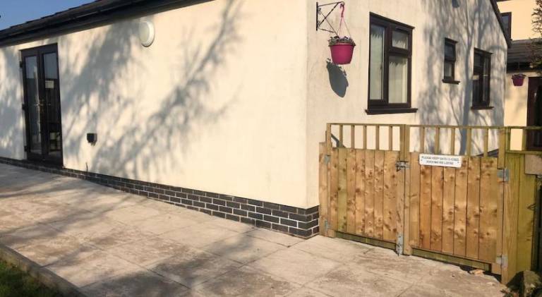 Vacation home with 2 rooms for 4 persons in Stafford