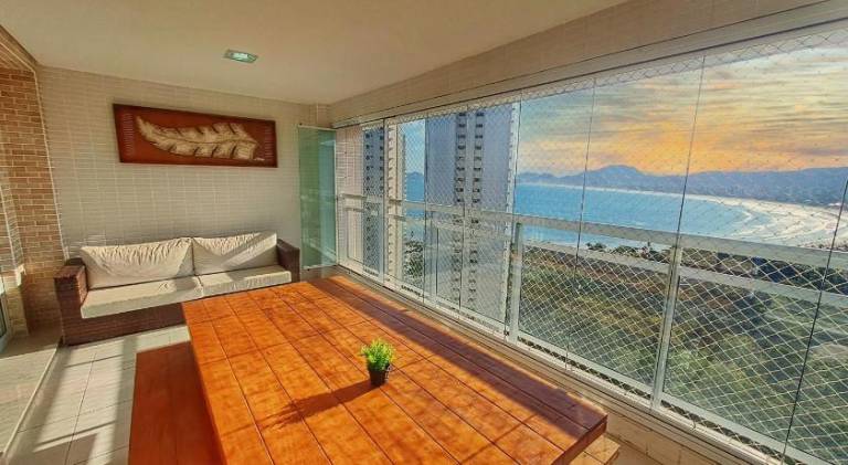 Rental apartment with pool in Guarujá