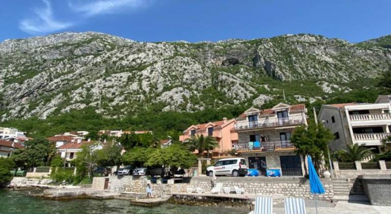 Huoneisto  Kotor