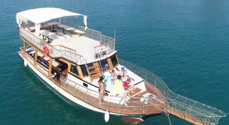 Pleasant boat with terrace | Pets are welcome — photo 3