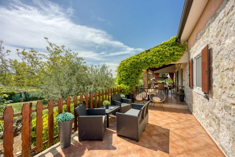 Family-friendly vacation home with patio, barbeque & garden | Pets allowed — photo 2