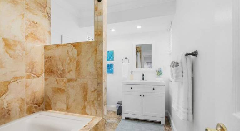 Ample house with pool | Suitable for remote work | Pets are welcome — photo 5