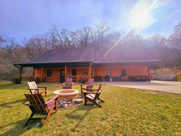 Cabin Lansing