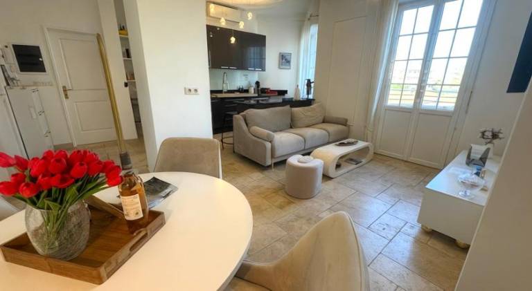 Nice holiday apartment | Next to the beach | Pet-friendly in Antibes