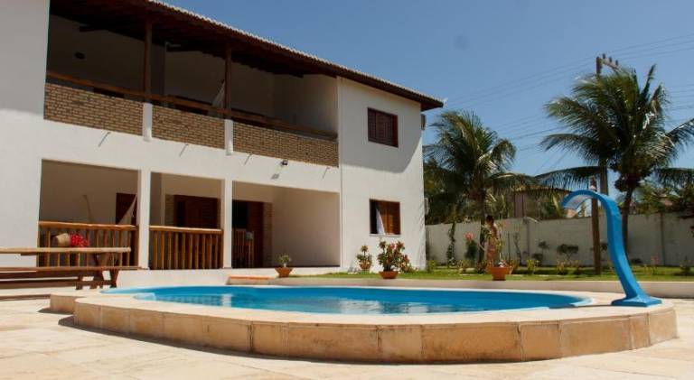 Rental apartment with BBQ, yard & pool | Pets are welcome in Aracati