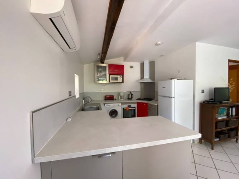 Pleasant gite with BBQ, patio & garden | Dogs allowed — photo 3