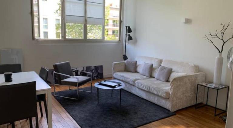 Apartment with 1 room for 2 persons in Montrouge