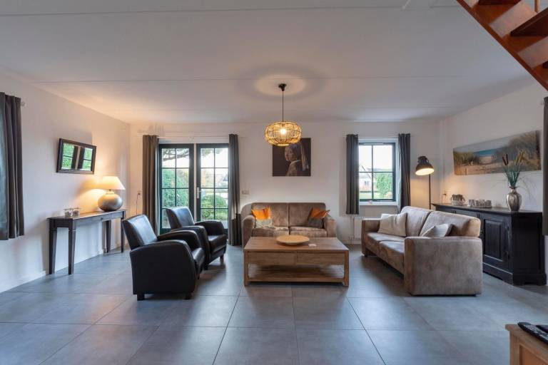 Pleasant villa with patio & garden | Pet-friendly — photo 2