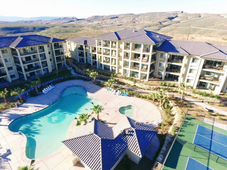 Condo St. George