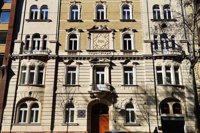 Serviced apartment with terrace & yard | Near Hősök tere | Dogs allowed in Budapest