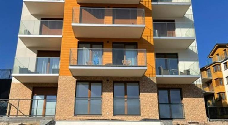 Apartment with patio — photo 5