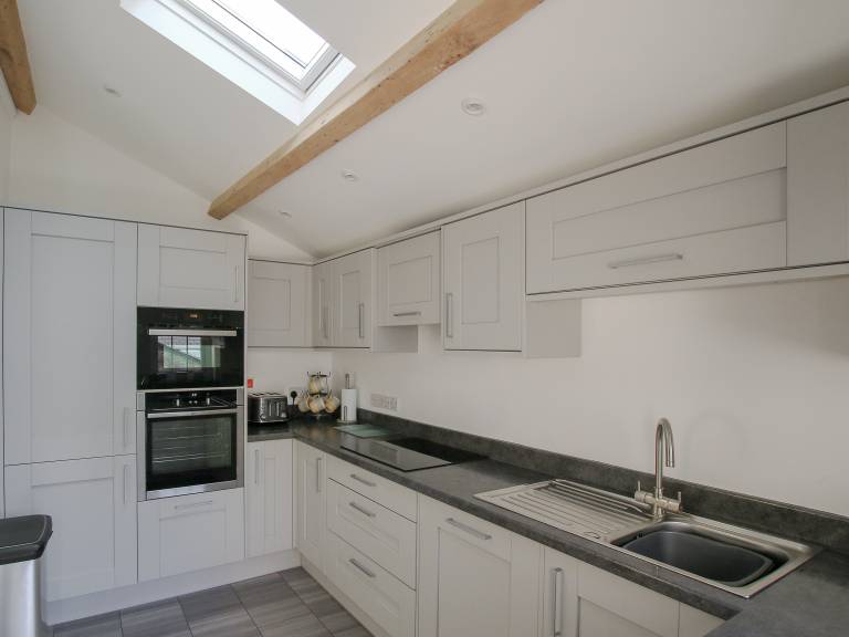 Family-friendly lovely cottage with barbecue & garden | Pets allowed — photo 4