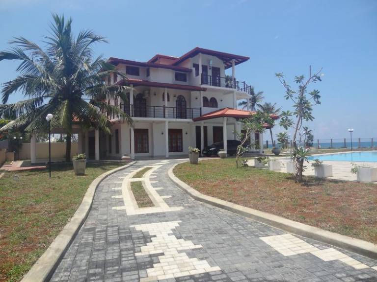 Villa  Thalaramba